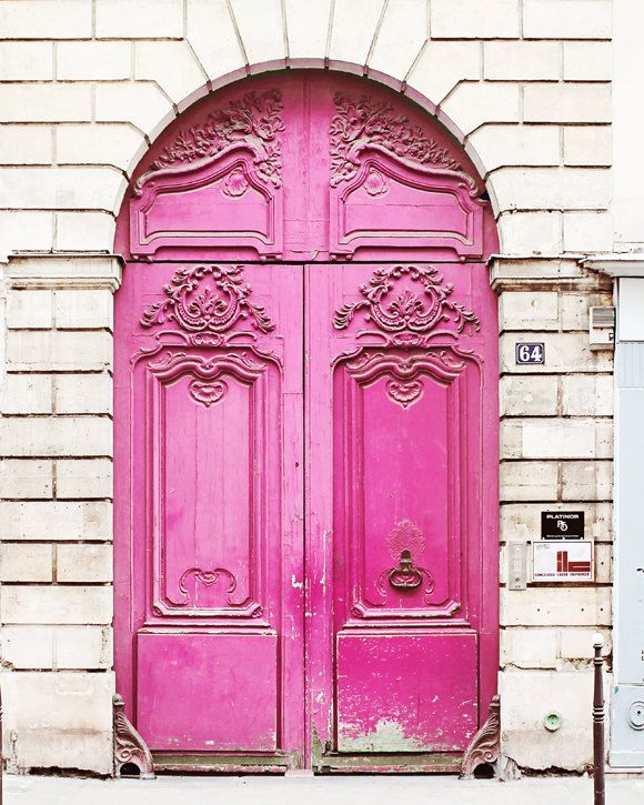 paris-france-pink-door