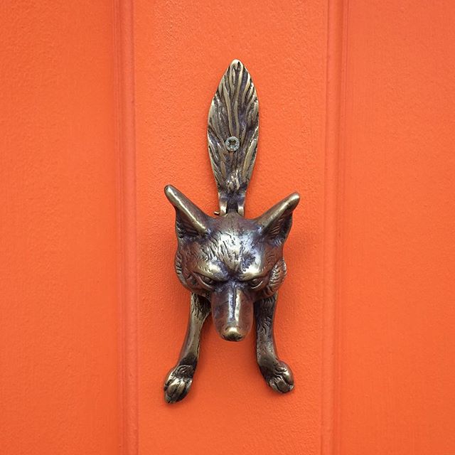 katie-armour-instagram-vintage-brass-door-knocker-fox