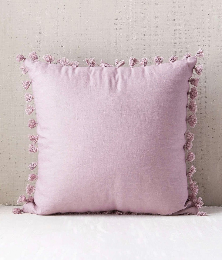 avery-tassel-pillow-urban-outfitters