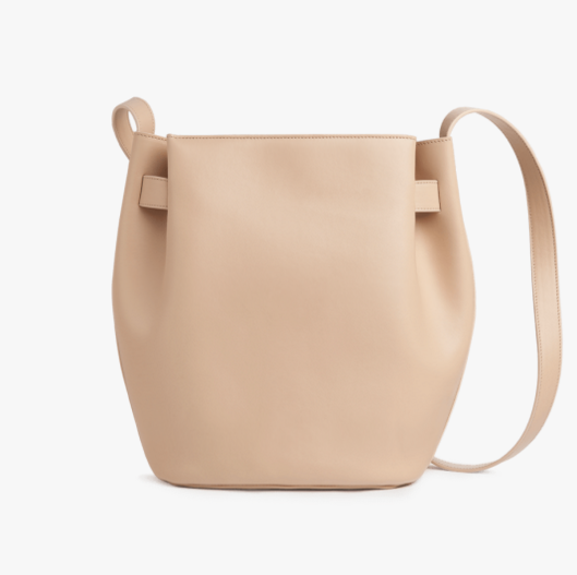 structured-cinch-bag-leather-cuyana-1