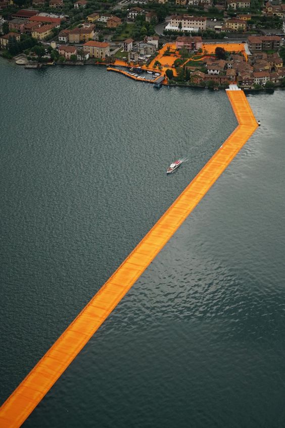floating-piers-italy-christo-2