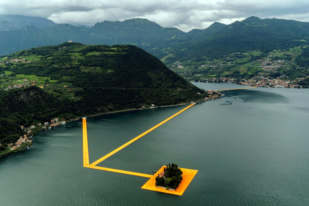floating-piers-italy-christo-3