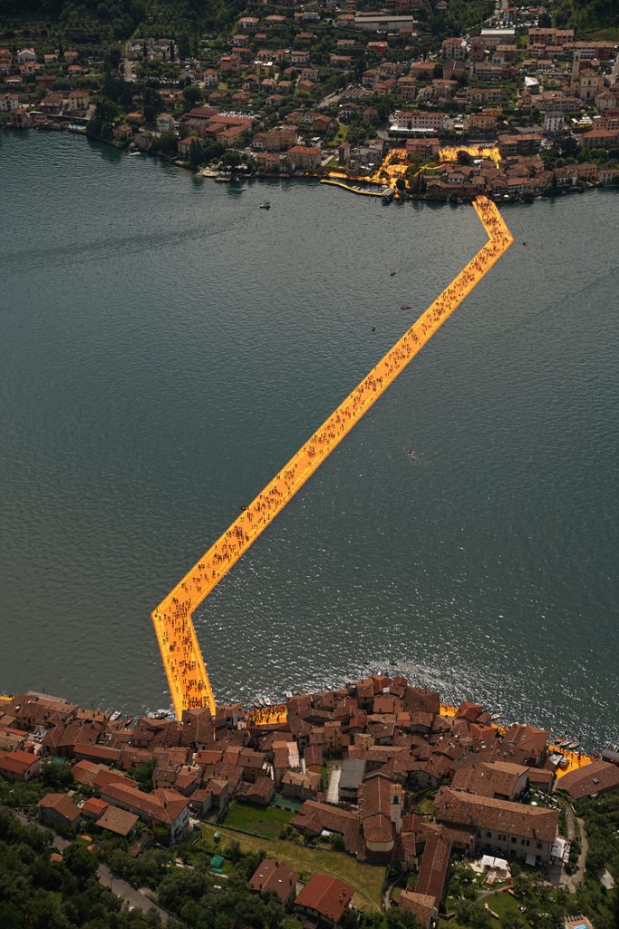 floating-piers-italy-christo-5