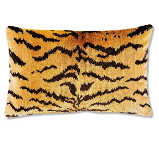 scalamandre-le-tigre-tiger-pillow-cover