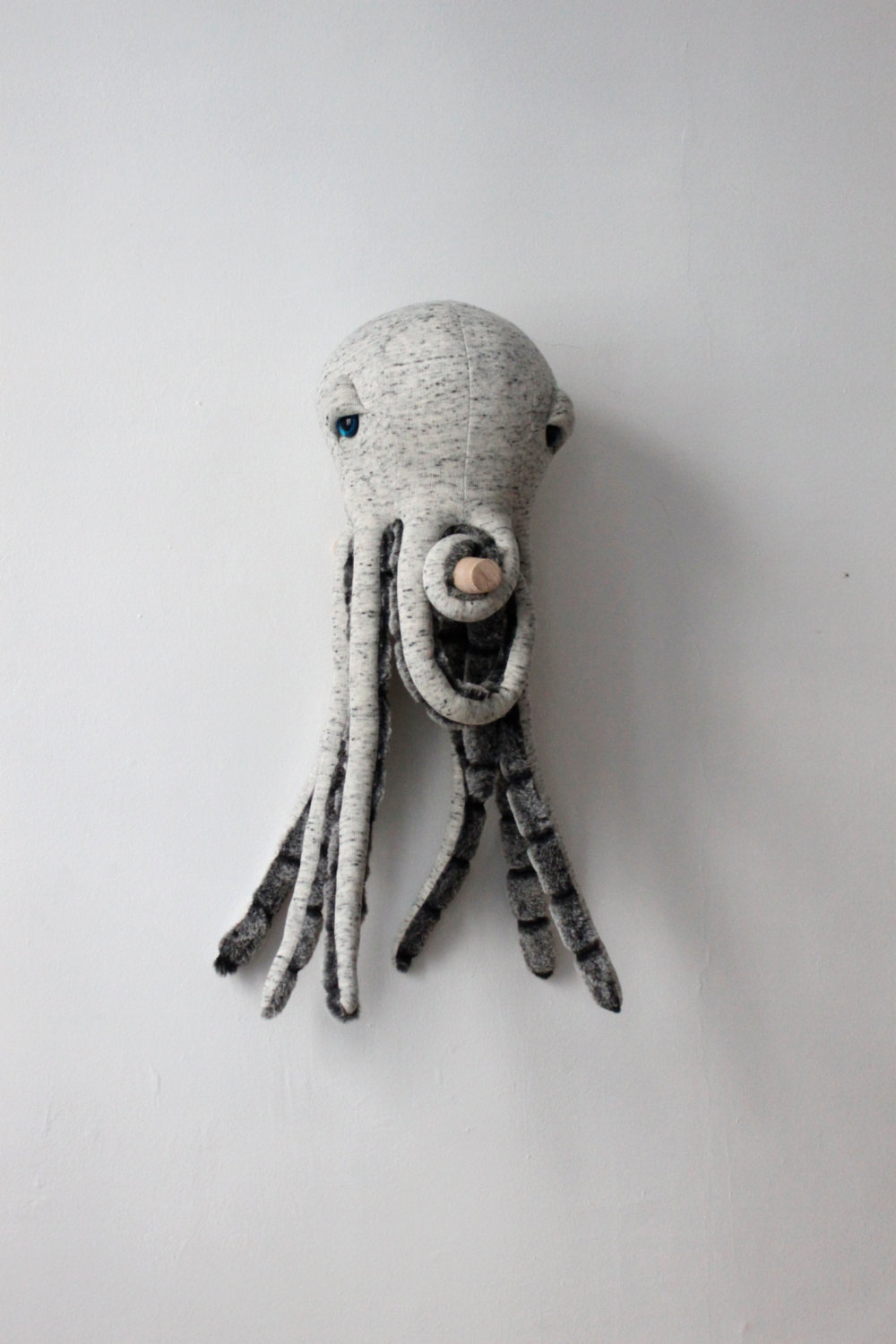big-stuffed-octopus-animal-etsy-paris-2