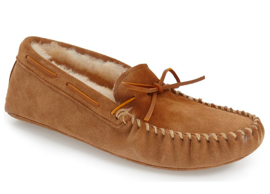 minnetonka-shearling-lined-leather-slippers