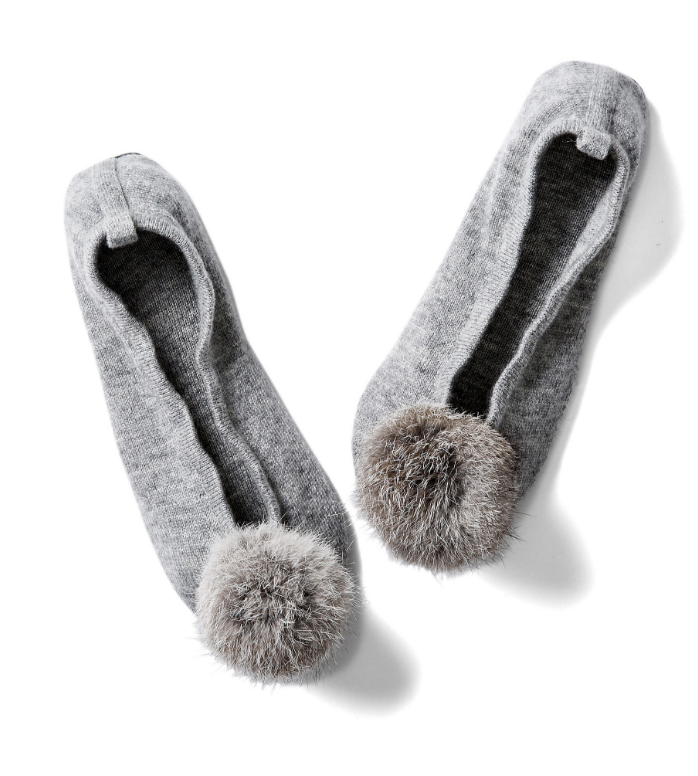 pom-pom-slippers