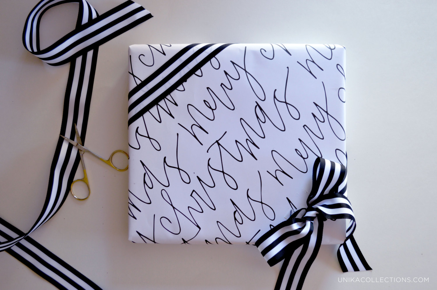 merry-christmas-calligraphy-wrapping-paper