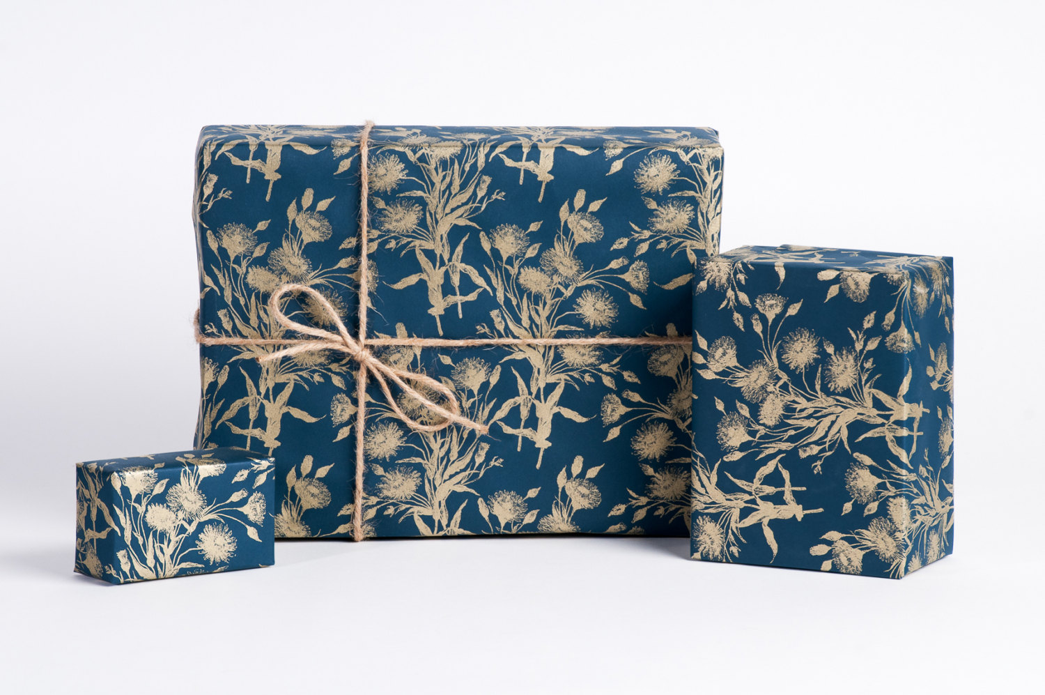 navy-blue-gold-gift-wrap
