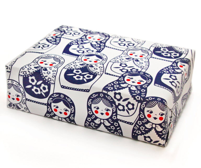 russian-dolls-christmas-gift-wrapping-paper
