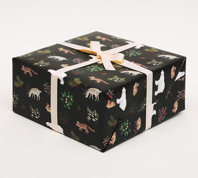 winter-animals-christmas-holiday-wrapping-paper-gift