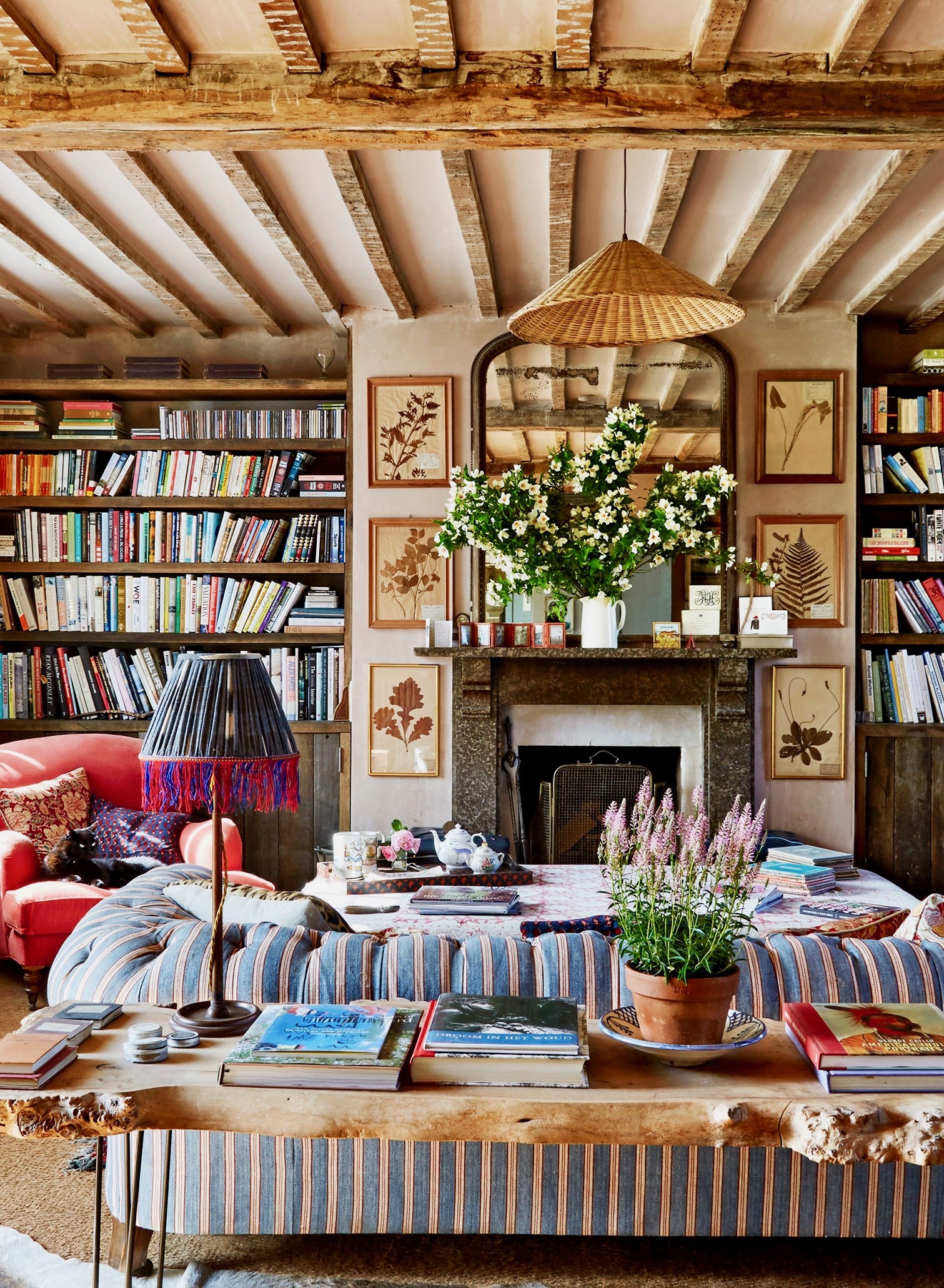 How To Decorate Your Home In The English Country House Style