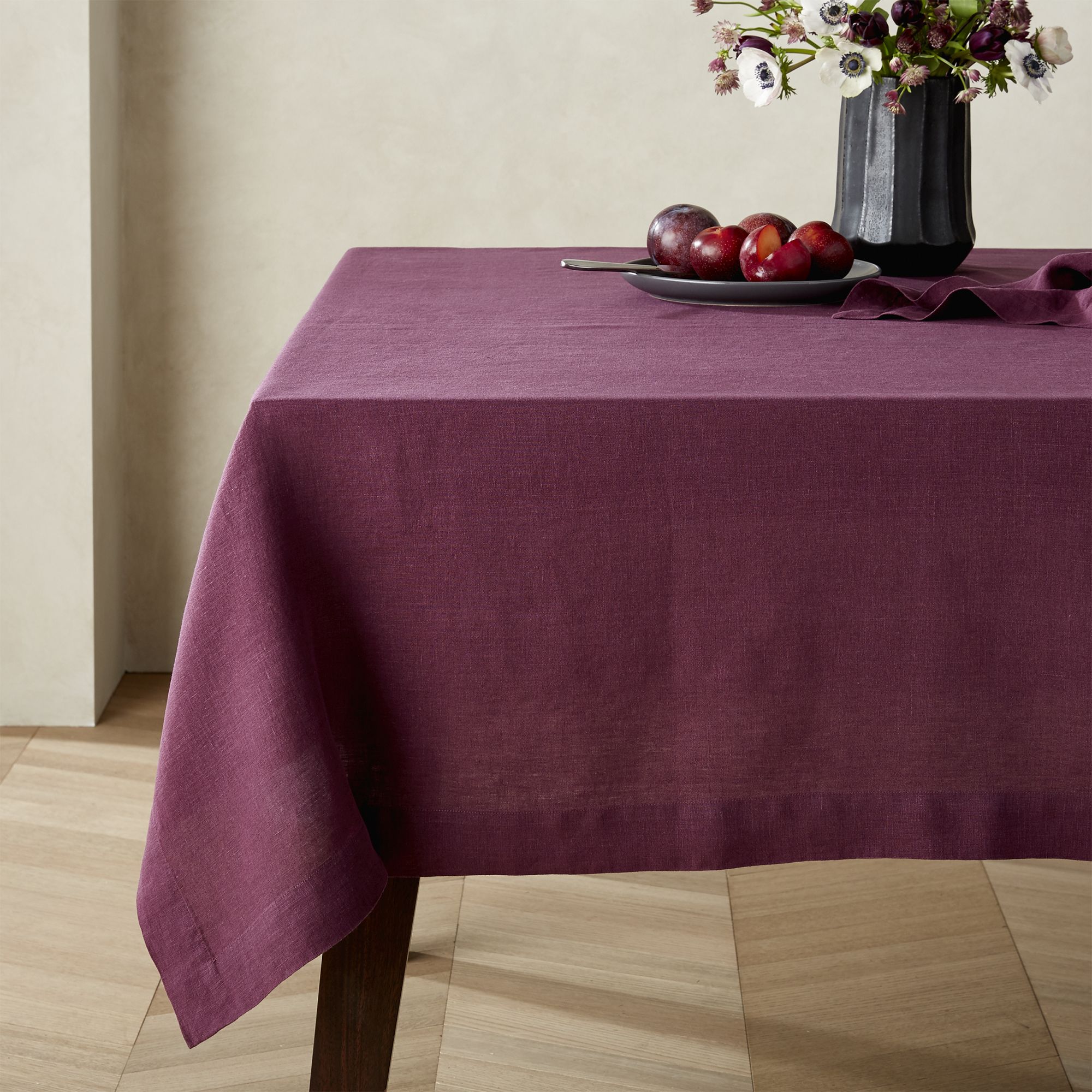 Helena Wine Linen Tablecloth