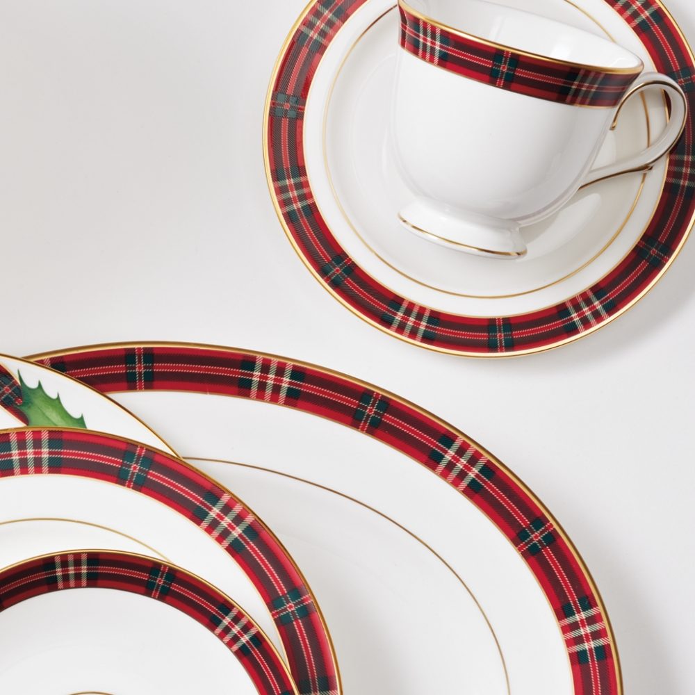 Over 30 Festive Pieces for Your Christmas Table