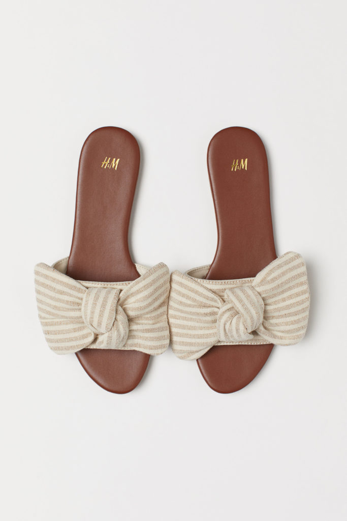 Flat Sandals with Striped Bow