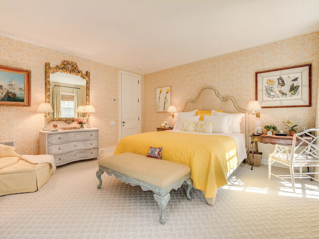 Bedroom in 19 Georgica Road, East Hampton, New York decorated by Bunny Williams