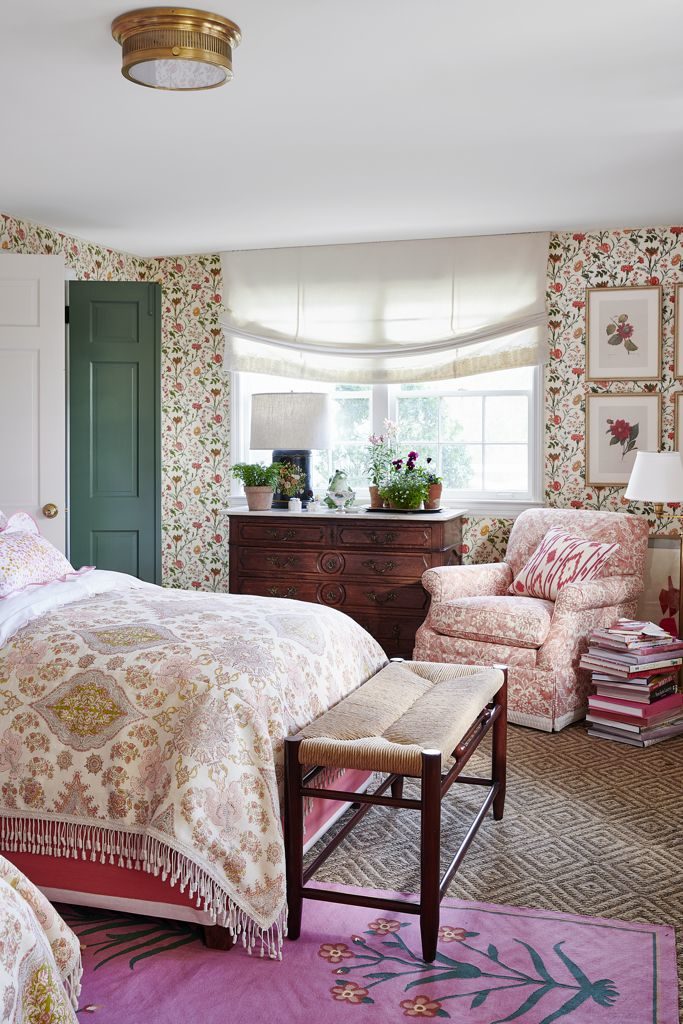 Ragan Cain Mountain Brook Alabama Mark D. Sikes Guest Bedroom Pink Floral Wallpaper Quardrille