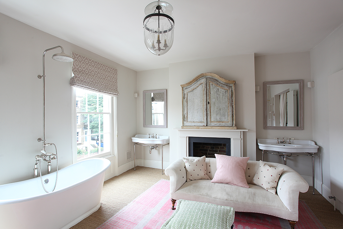A Dreamy London Bedroom and Bathroom