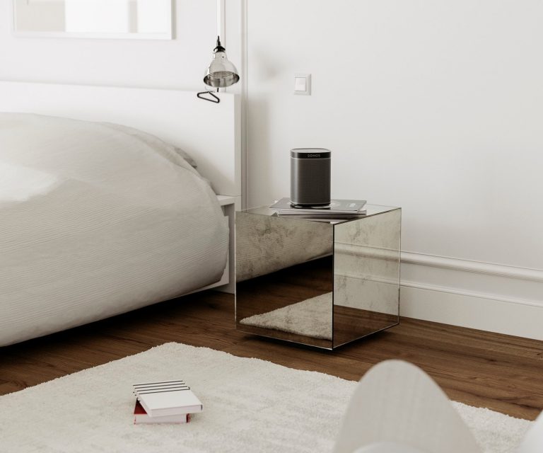 mirrorcooperativeantiqueglasstable