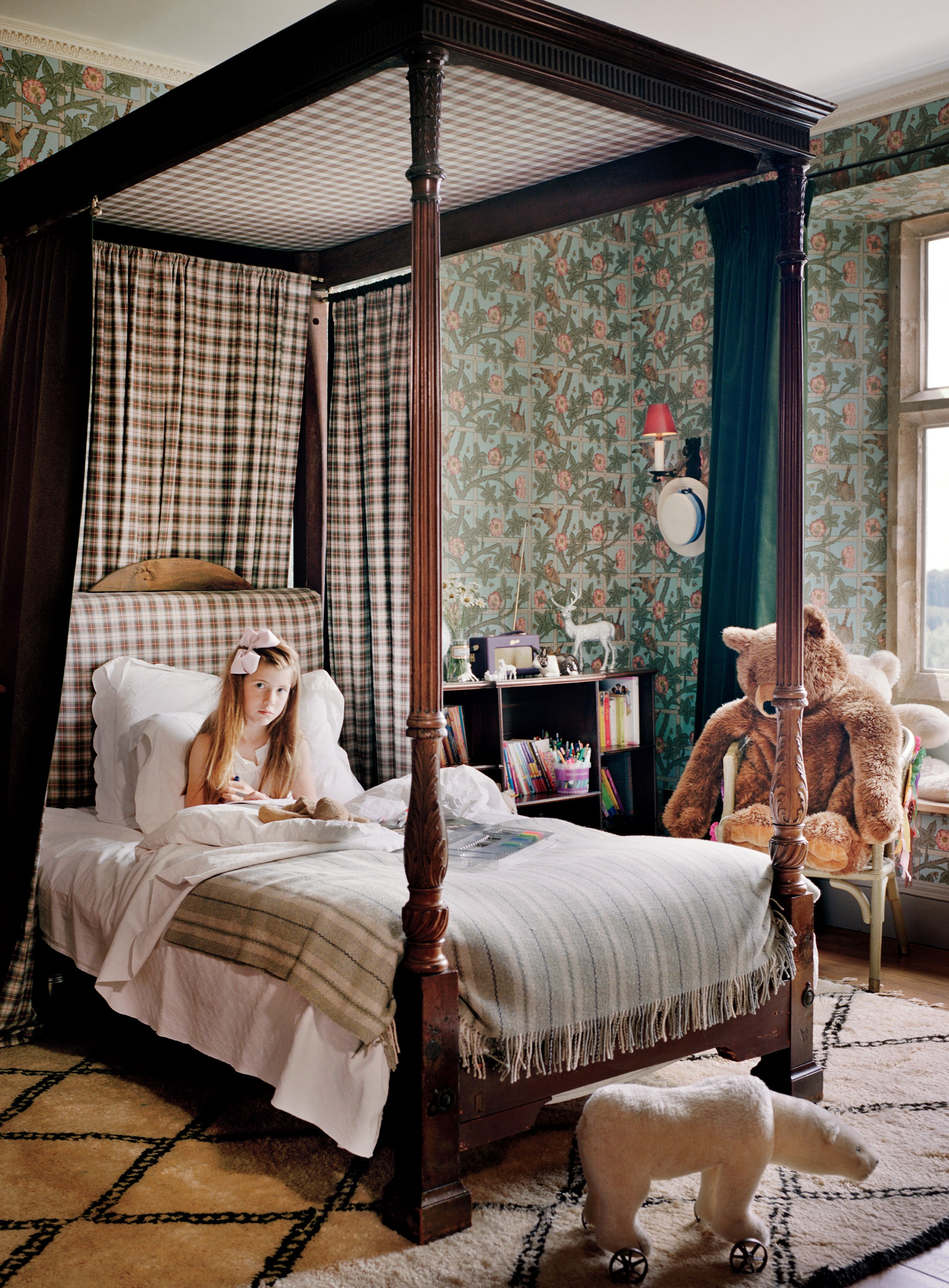 Plum Sykes Home England Vogue Canopy Bed Childrens Room
