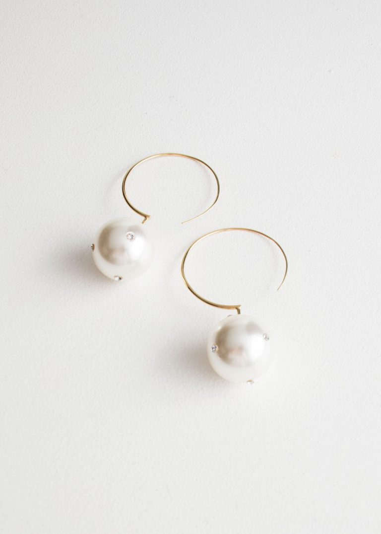 The Daily Hunt: Pearl Hoop Earrings and more!