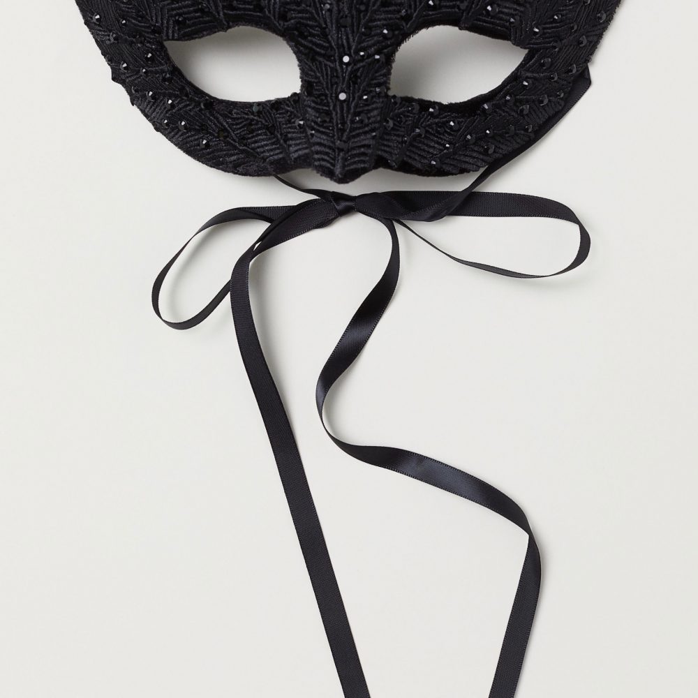 The Lazy Girl’s Guide to Halloween Costumes