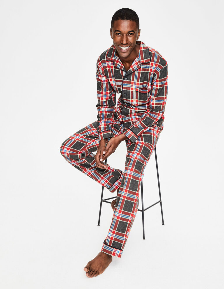 brushed-cotton-pajama-plaid-set-boden-usa-festive-holiday-pajamas-for-the-family-gift-guide 