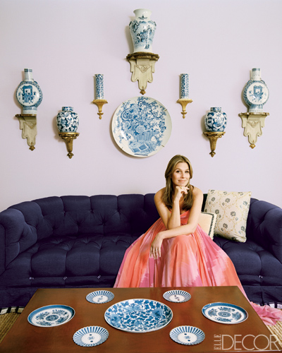 Aerin Lauder East Hampton Home Living Room Lilac Walls Tufted Sofa Blue and White Porcelain
